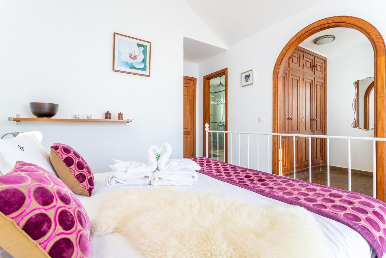 Casa Lili - Shared Pool - Close To Seafront Promenade - Sea Views From Upper Terrace Punta Mujeres Luaran gambar